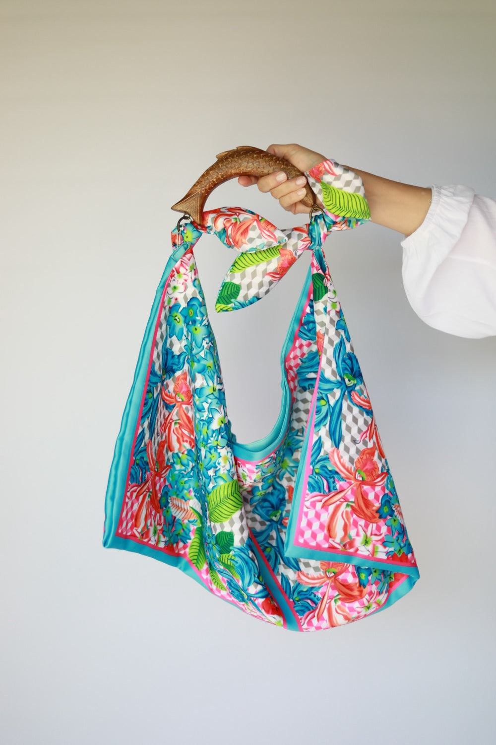 Cami floral detailed bag