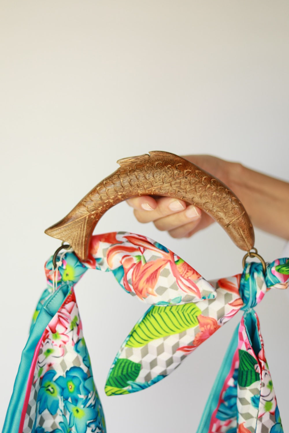 Cami floral detailed bag