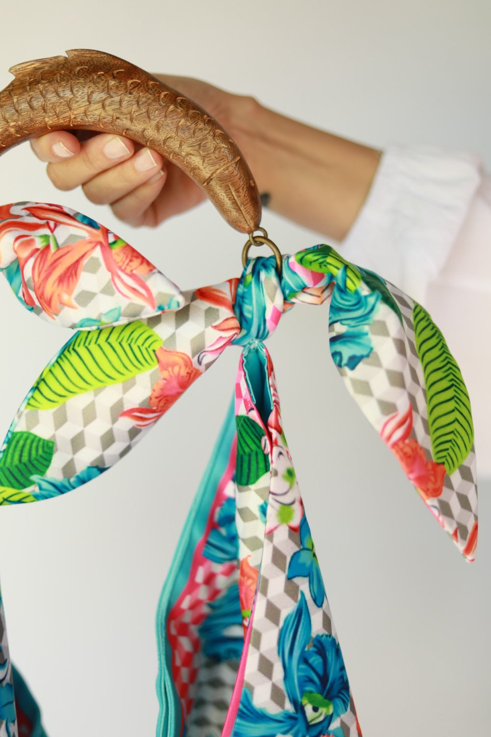 Cami floral detailed bag