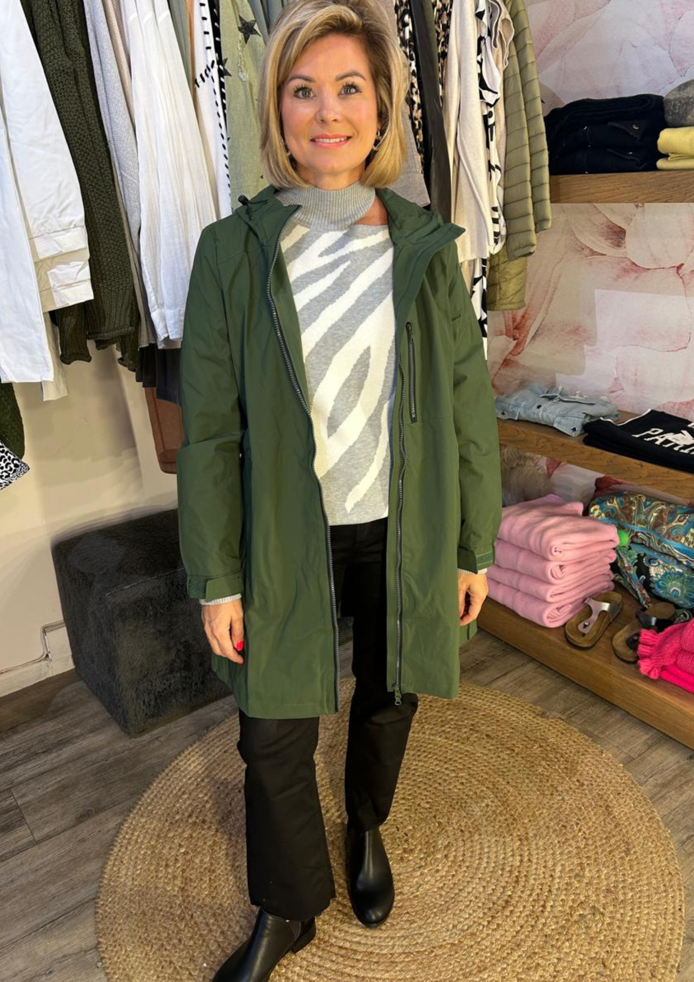 Rain jacket with White and grey knit and cropped jeans
