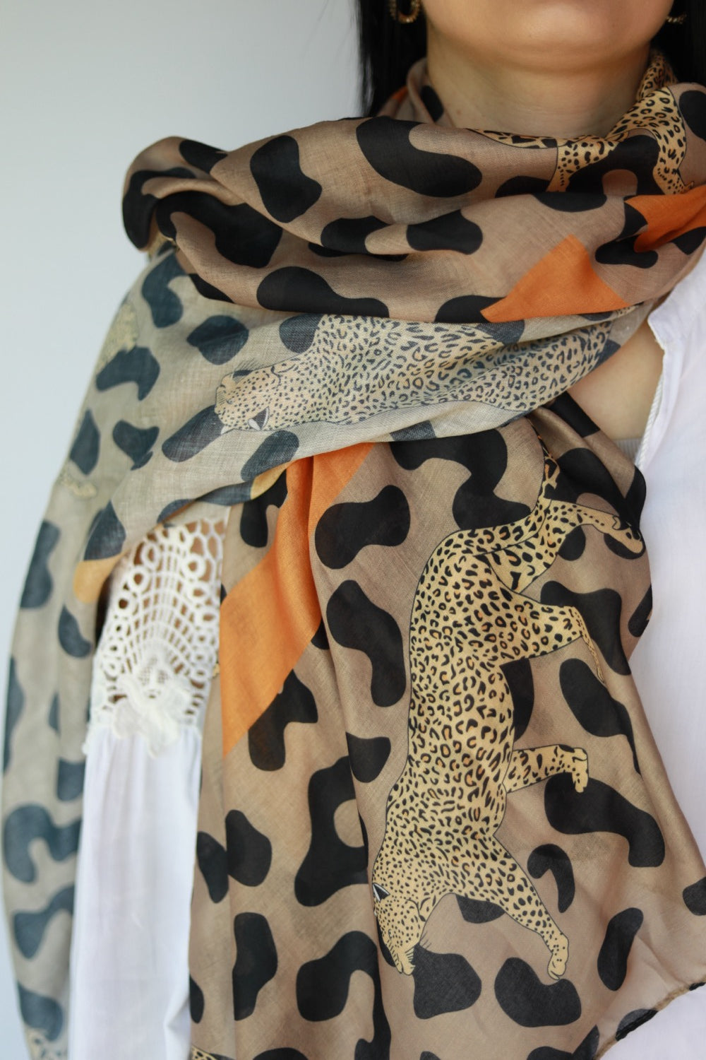 Viv leopard scarf