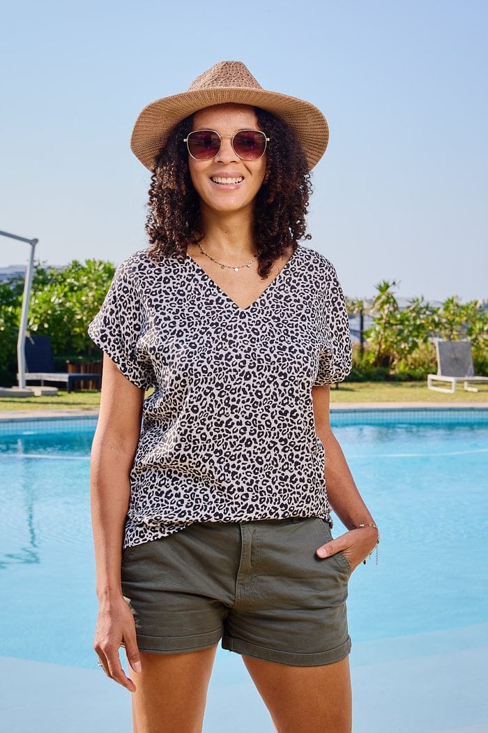 Monique Blouse Dust Leopard